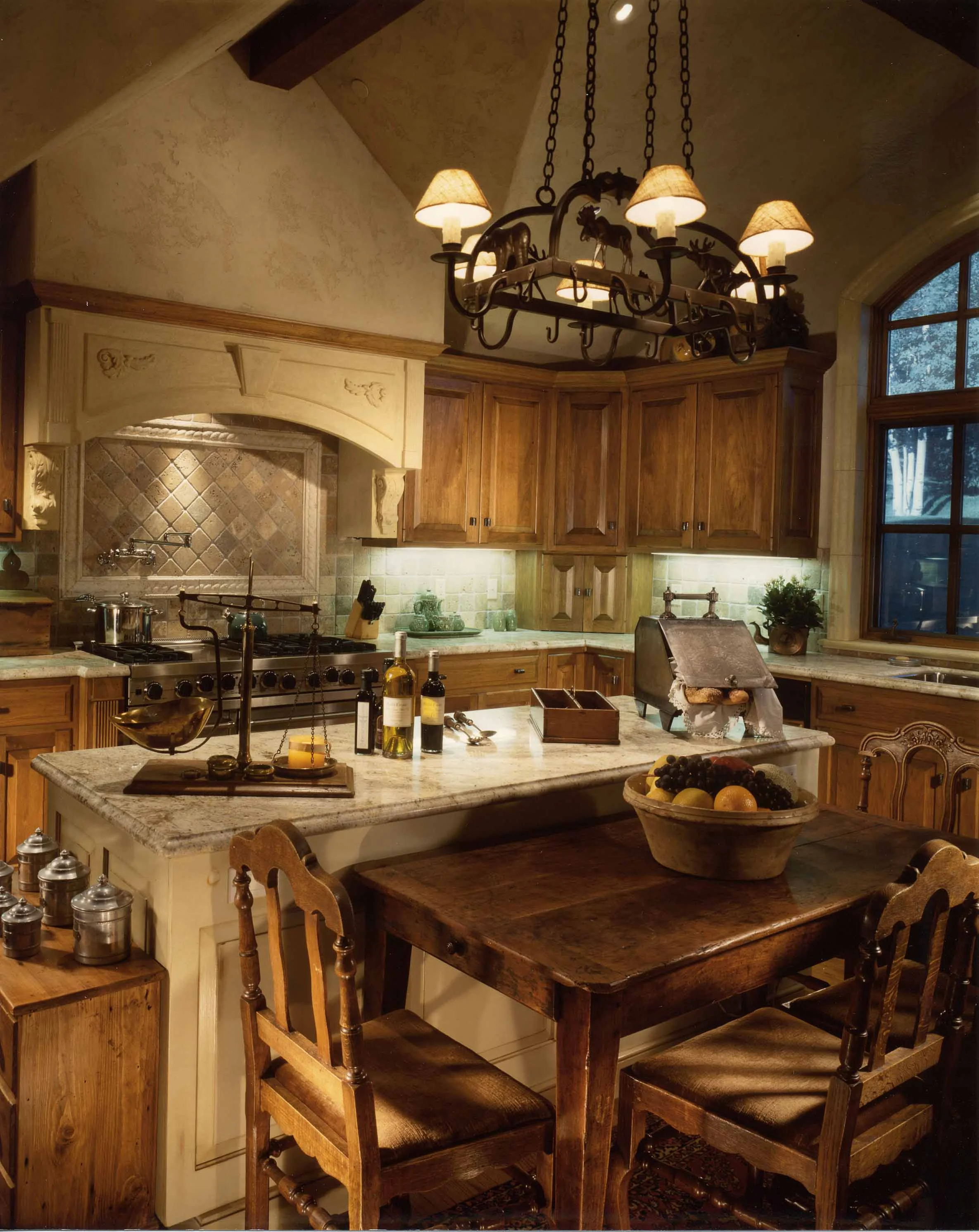 Red Mountain, Kitchen.JPG