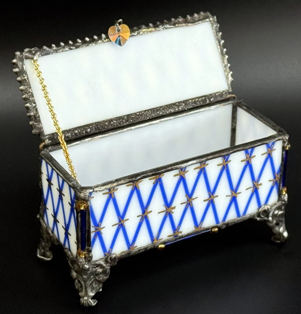 Lomonosov Keepsake Box — Covenant Art Glass