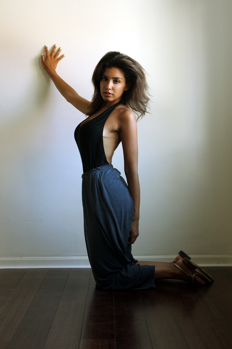 Top: American Apparel Skirt: H&M Shoes: Handmade in Capri