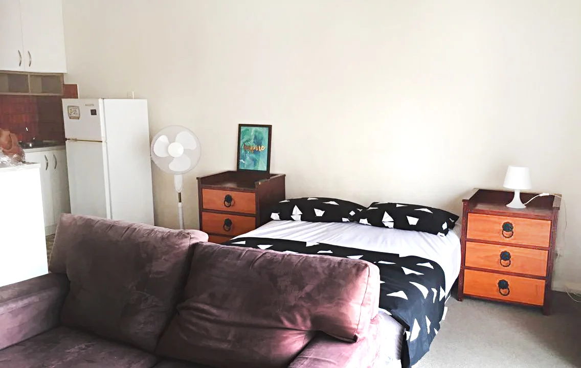room2.jpg