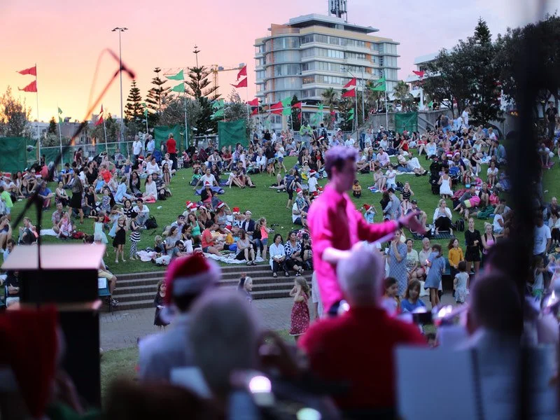 Carols By The Sea 1.jpg