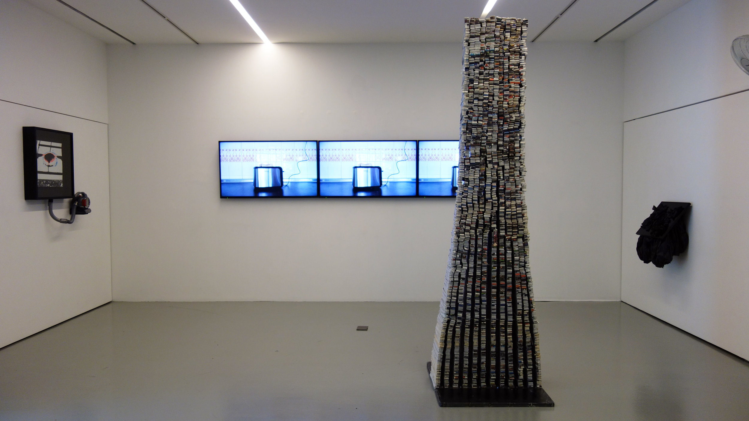  Installation view 