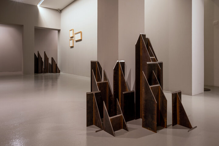  Grace TAN   Pentahedron [Prism and Pyramid]  2018 Twenty diagonally cut I-Beams and a sculpture in mild steel Unique edition + 1 AP Dimensions variable  Installation view 