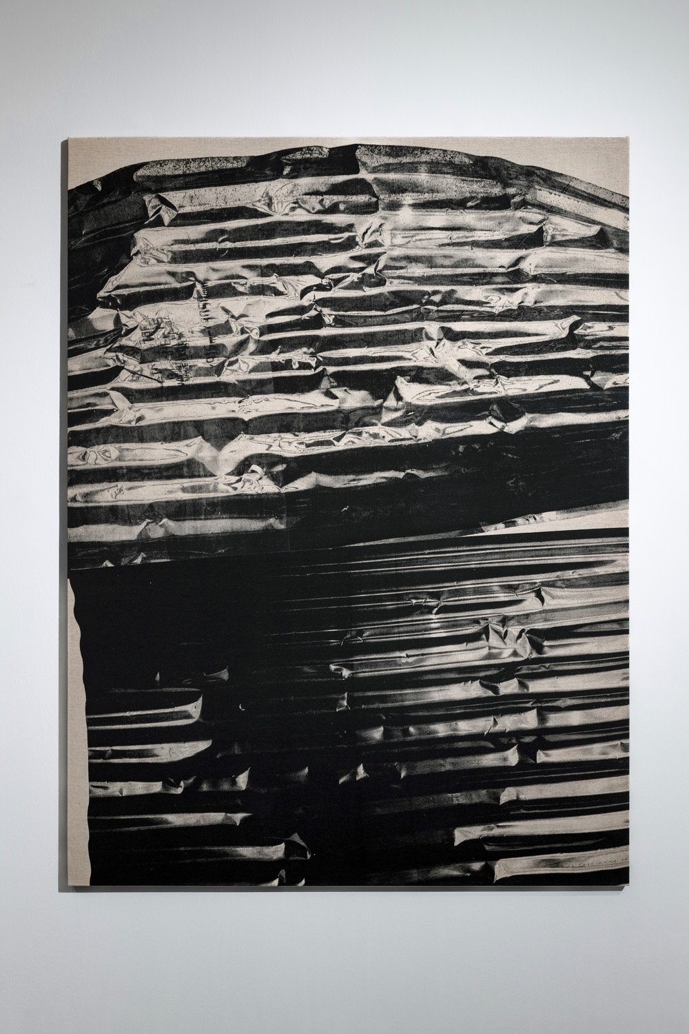 Luis Antonio Santos  Untitled (Structures) I  2023 Acrylic on raw linen H152.4 x W114.5 x D2.4 cm 
