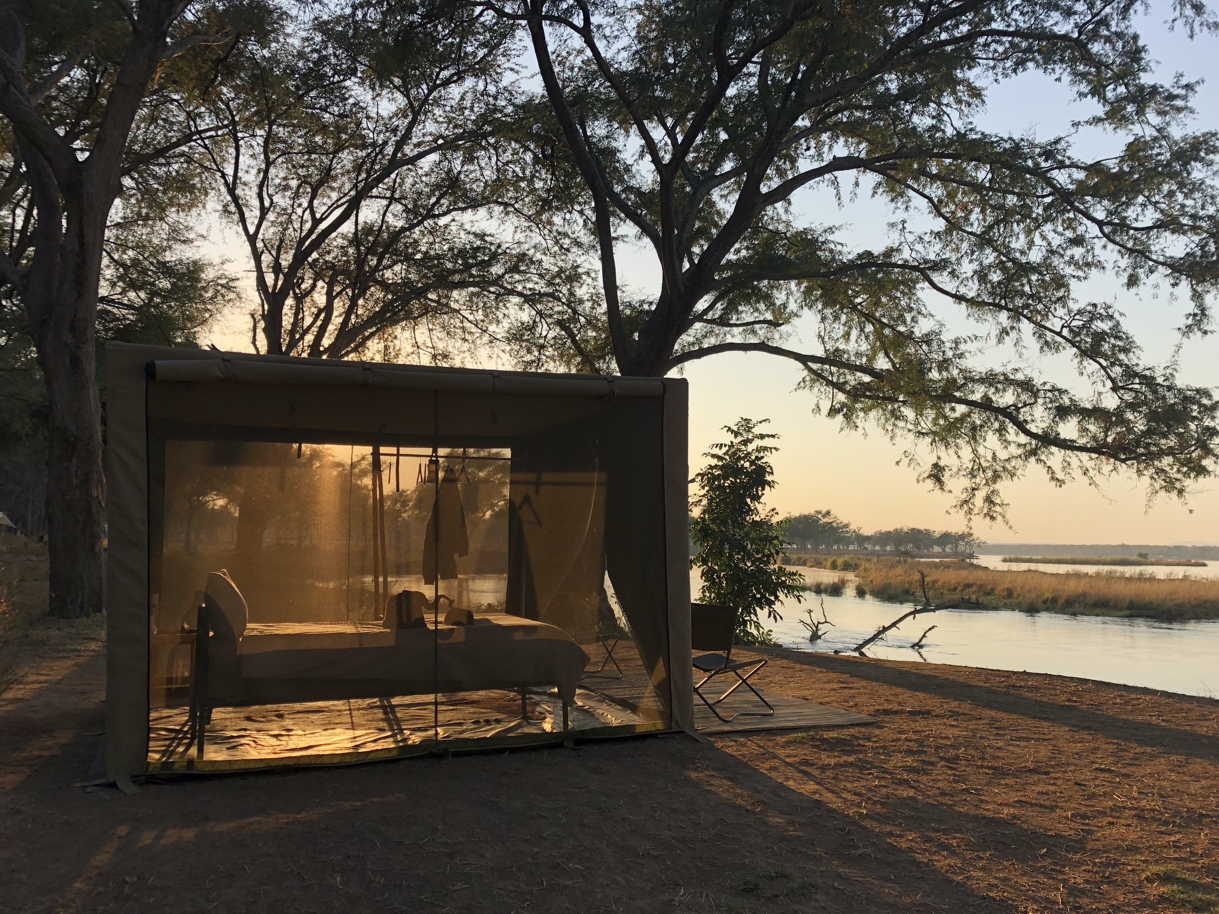 Flycamping tent lower zambezi.JPG