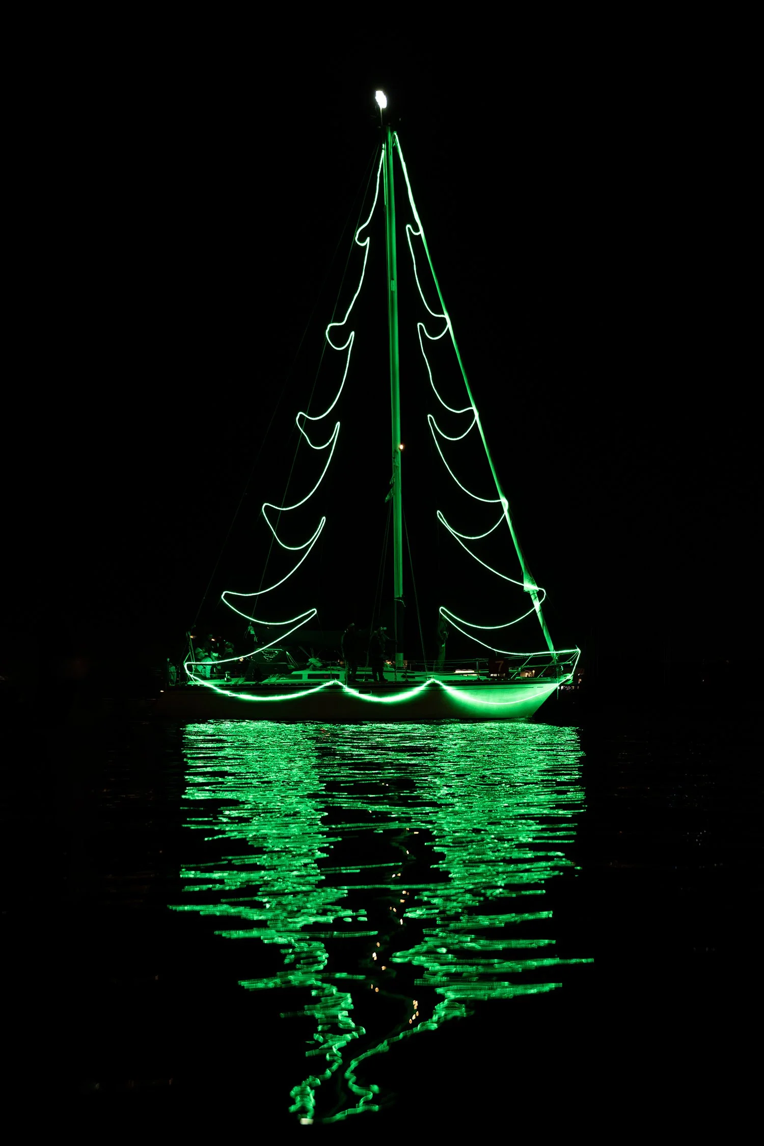 EYC 2025 Parade of Lights © Jay Fleming -10.jpg