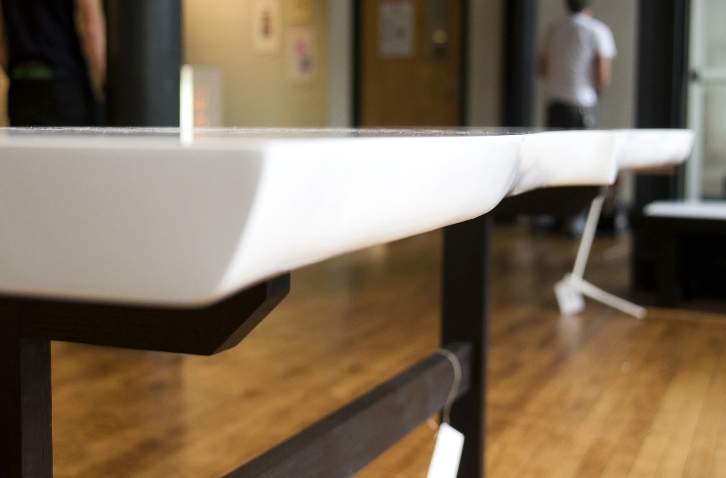table_detailside.jpg