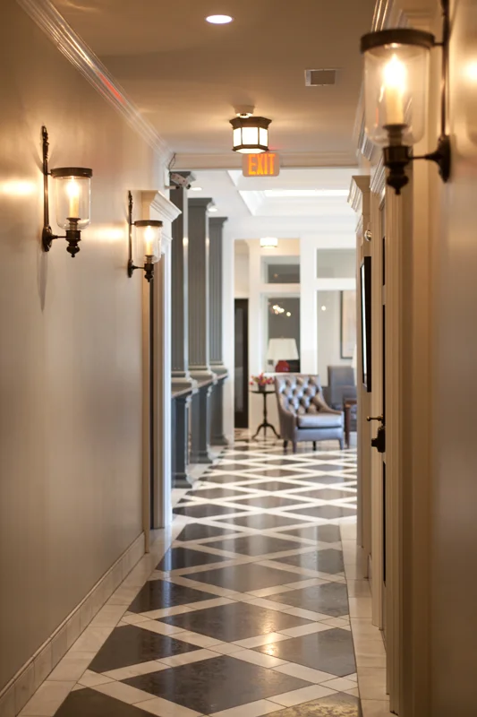 hallway-05.jpg