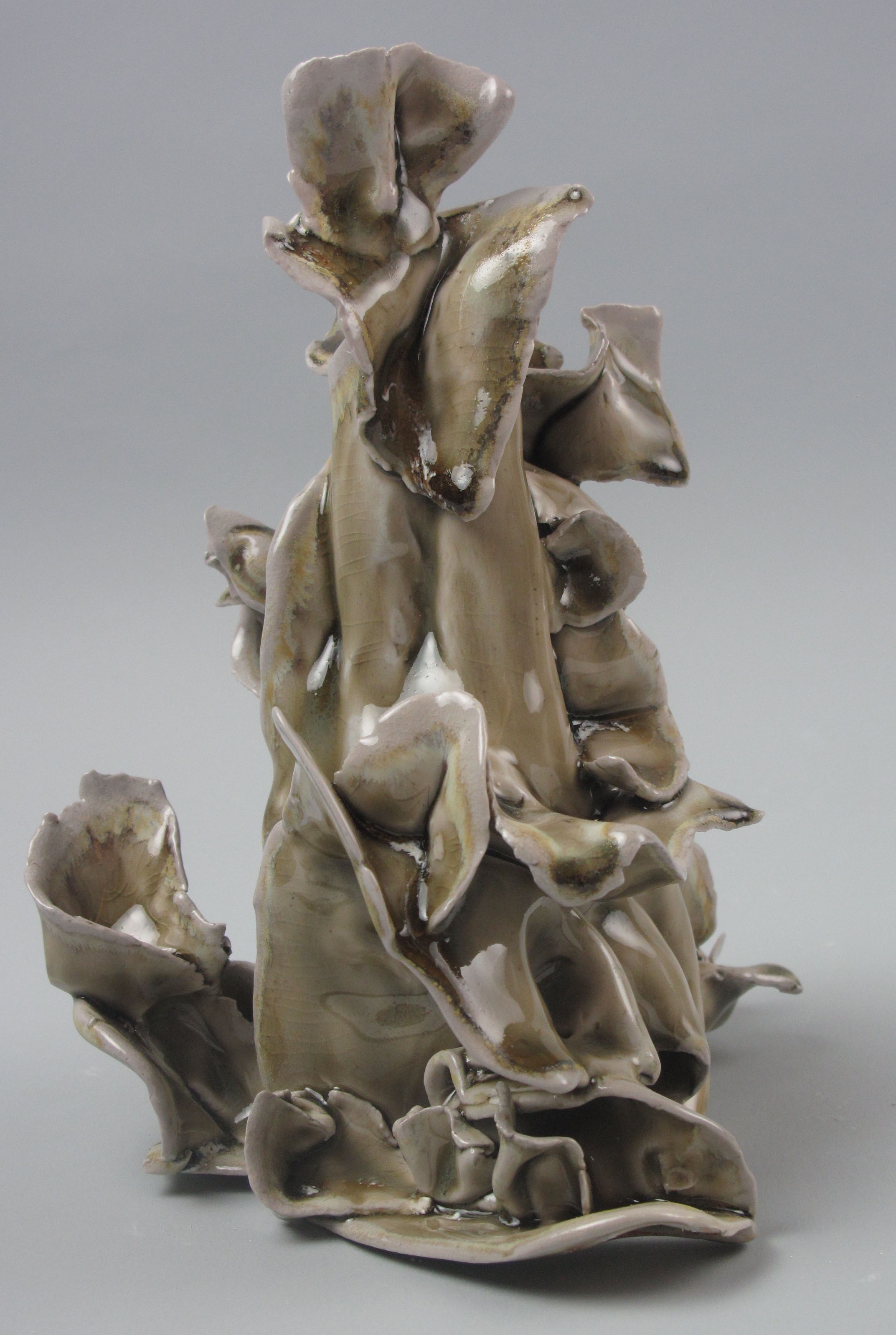  Sara Fine-Wilson,  Flutter,  Stoneware, soda-fired, 9x6x6 