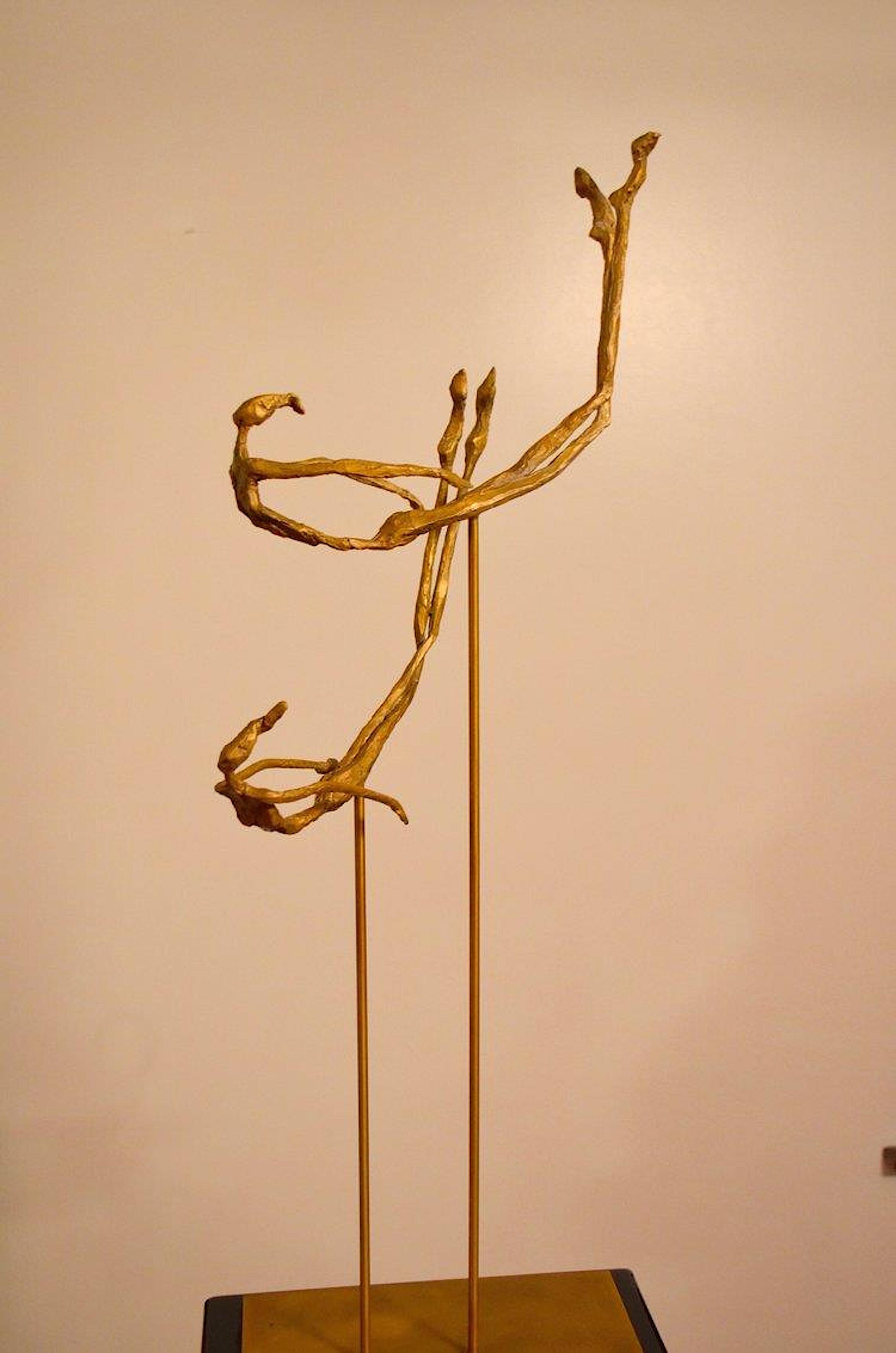  Silvina Mizrahi,  Happiness , Metal sculpture, 32 x 12 x 9 