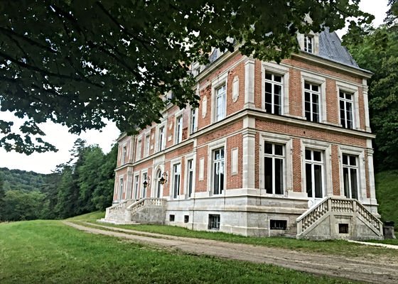  Chateau d’Orquevaux, location of Miller Opie’s residency 