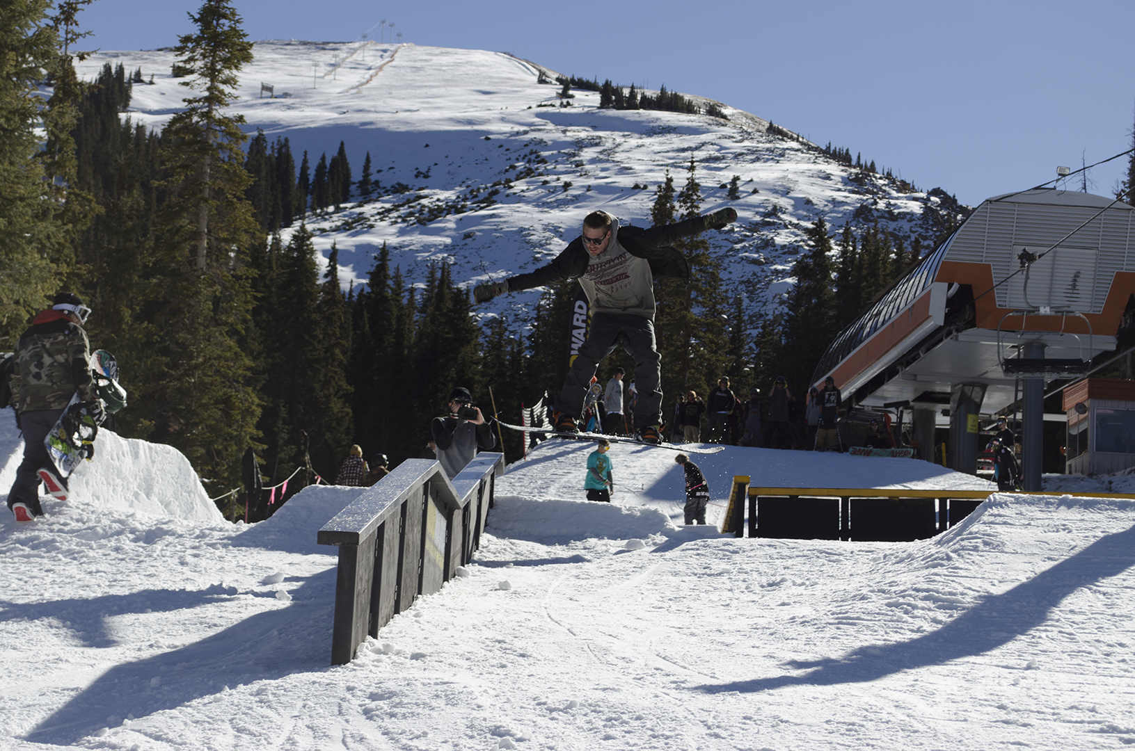 Austin Julik-Heine goes for the gap.