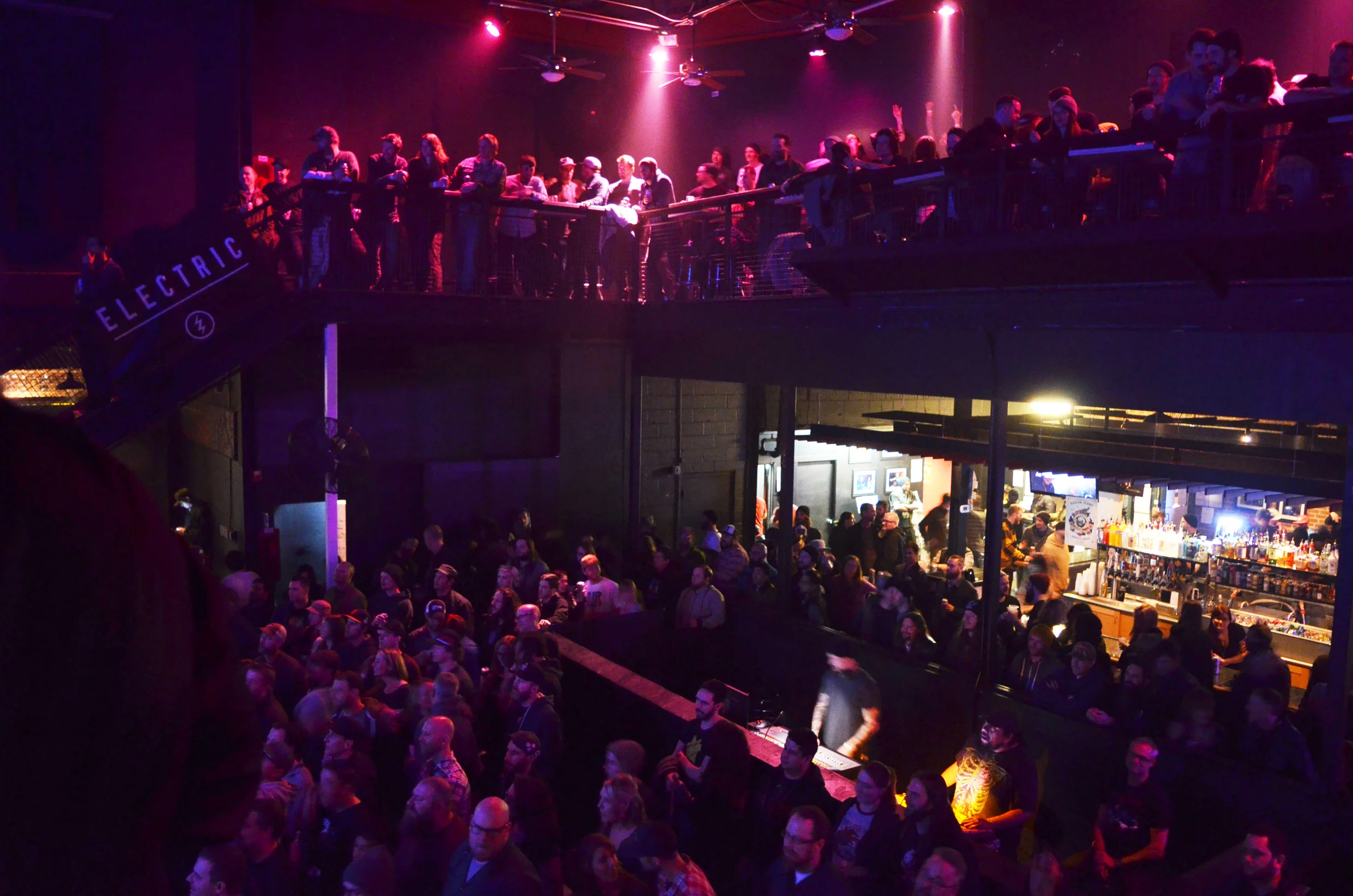 All eyes on Red Fang.