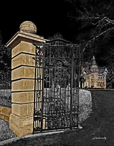 PA280104_127-PenmarvianWithGate