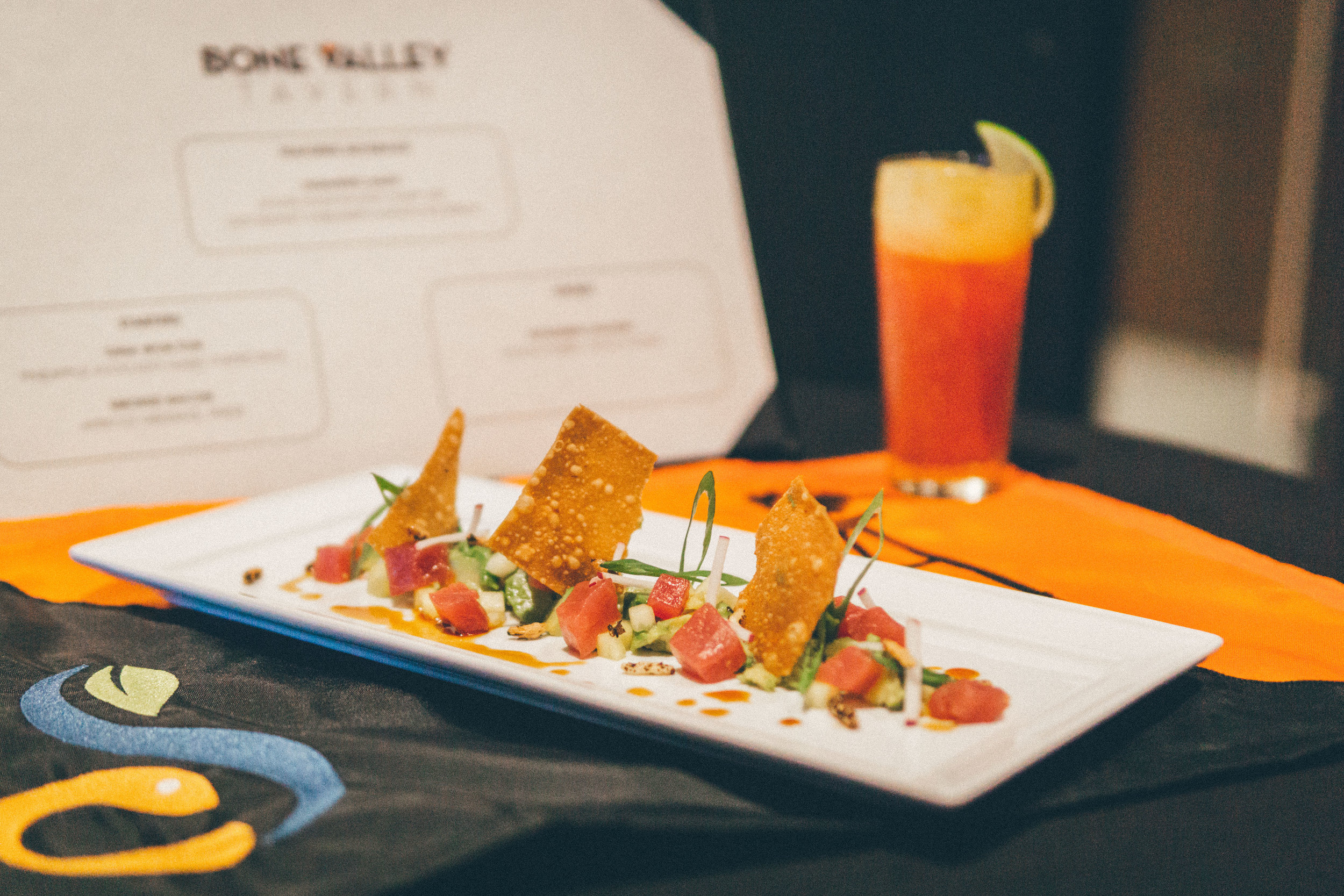 Tuna Won Ton: Pineapple Avocado Smash, Puffed