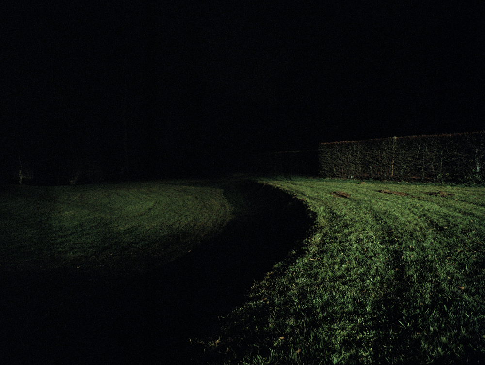 016.Feugère-Lawn at night.jpg