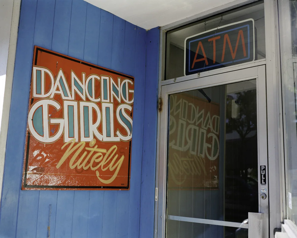 Dancing Girls Nitely