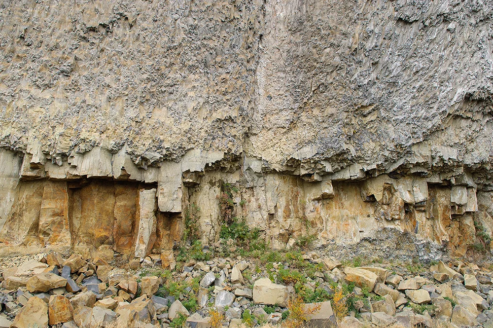 Overhanging Cliff, Junction Butte basalt