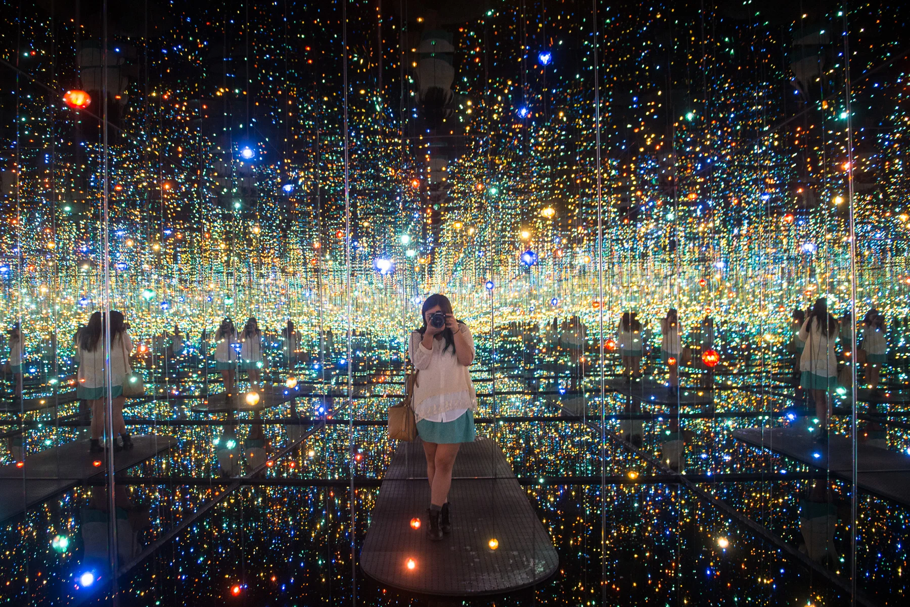 Yayoi Kusama's 'Infinite Mirrored Room' - The Souls of Millions of Light Years Away