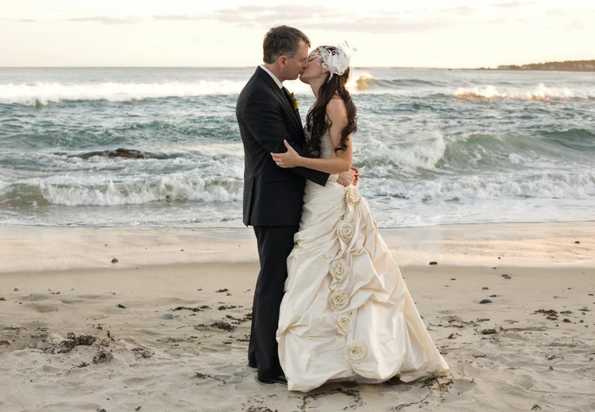 bride & groom beach wedding