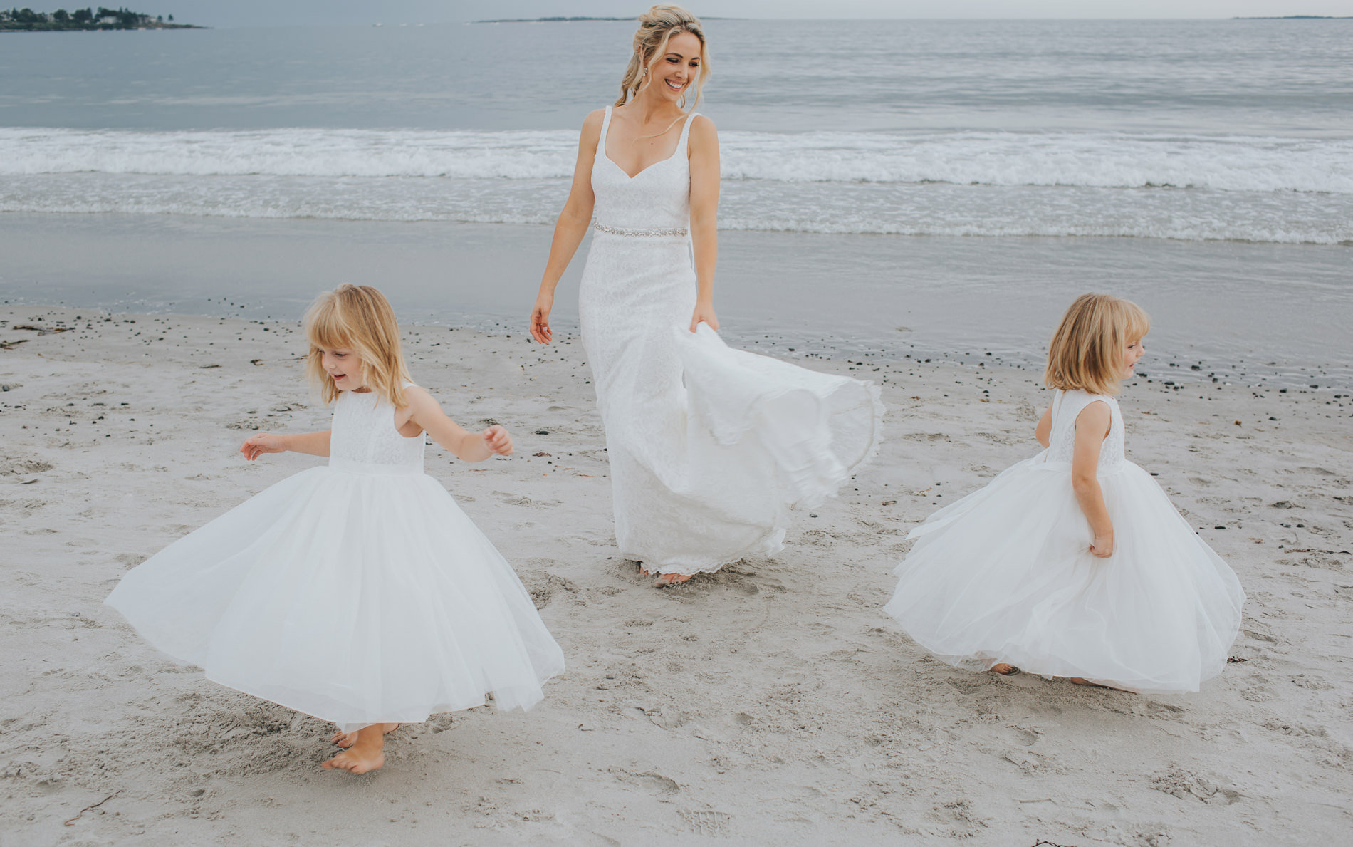 flower girls and bride