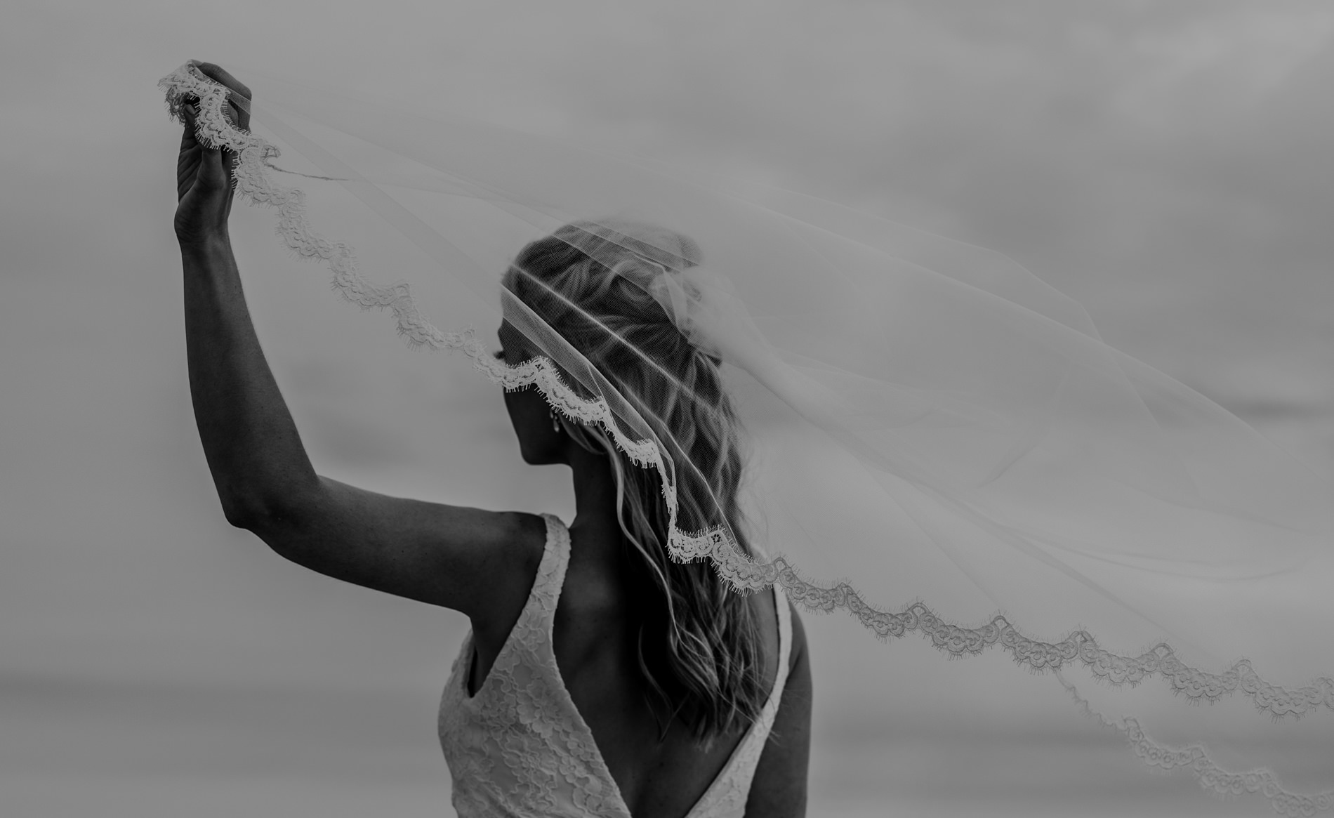 bride and her veil