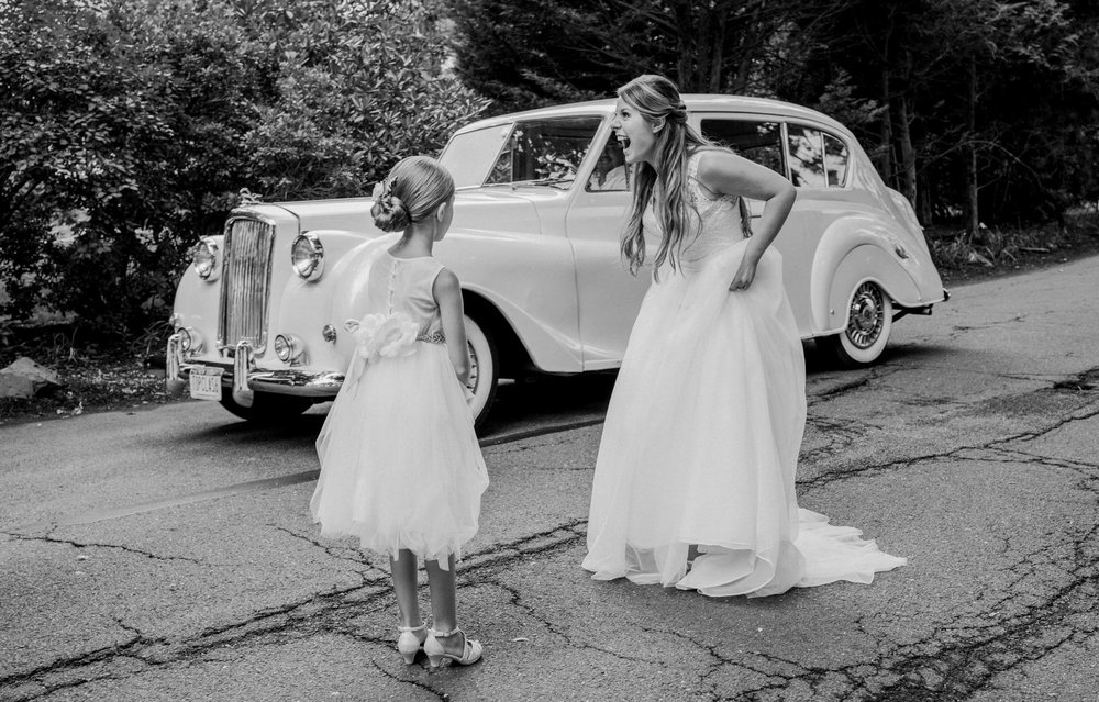  Excited bride sees an antique car surprise by her groom 