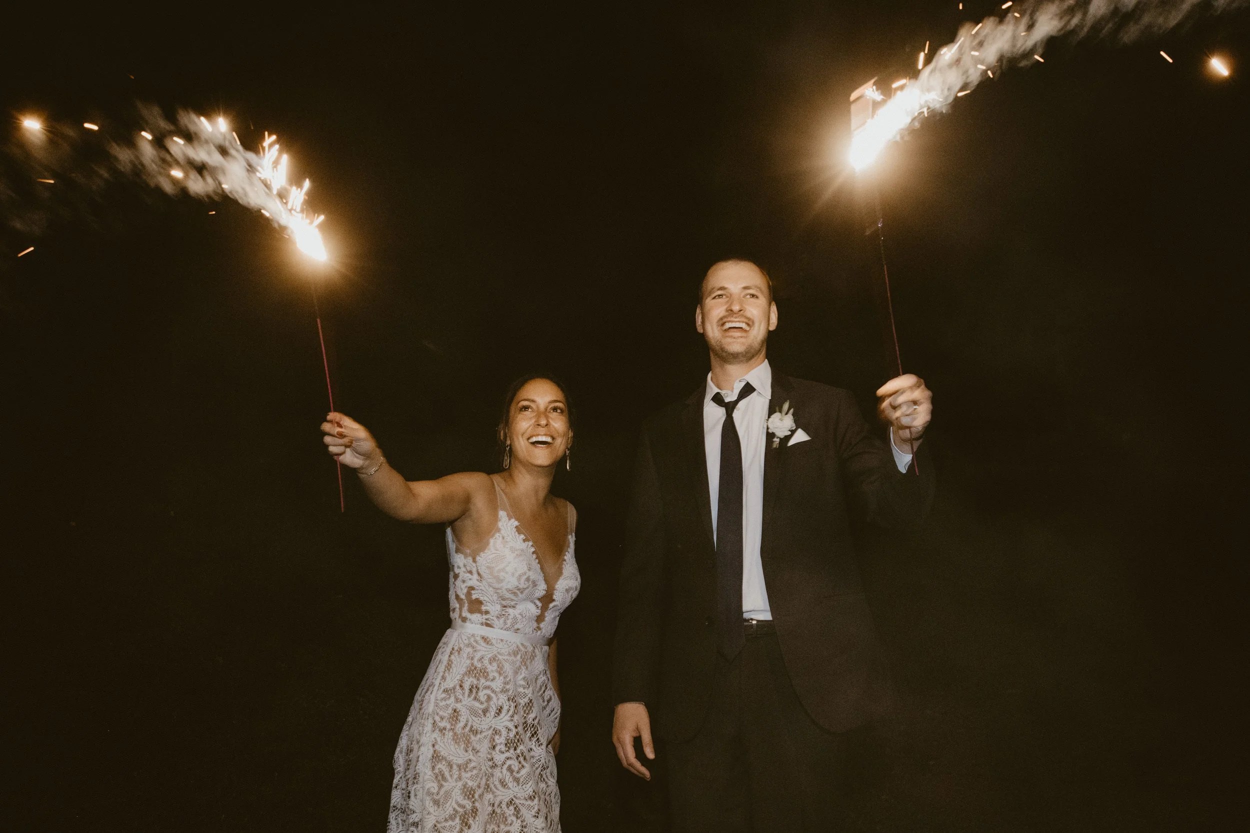 maine_wedding_sparklers_02.jpg