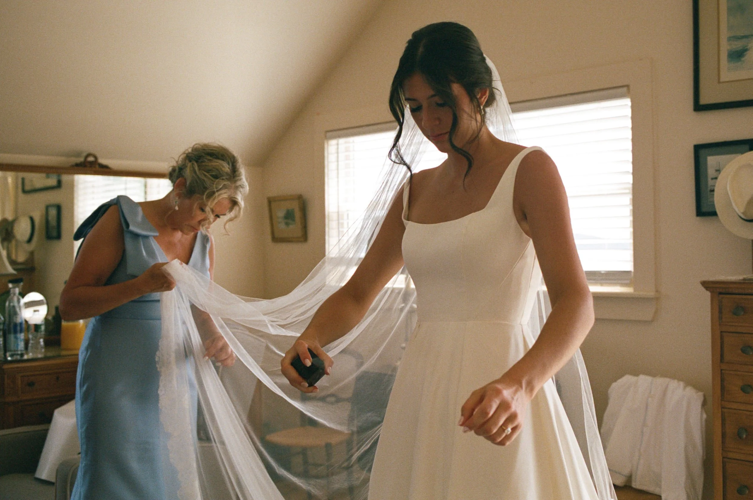 maine-film-photographer-coastal-wedding-3.jpg