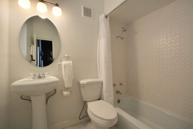 410 E 6th Street-small-030-Other Bath 05-666x445-72dpi.jpg