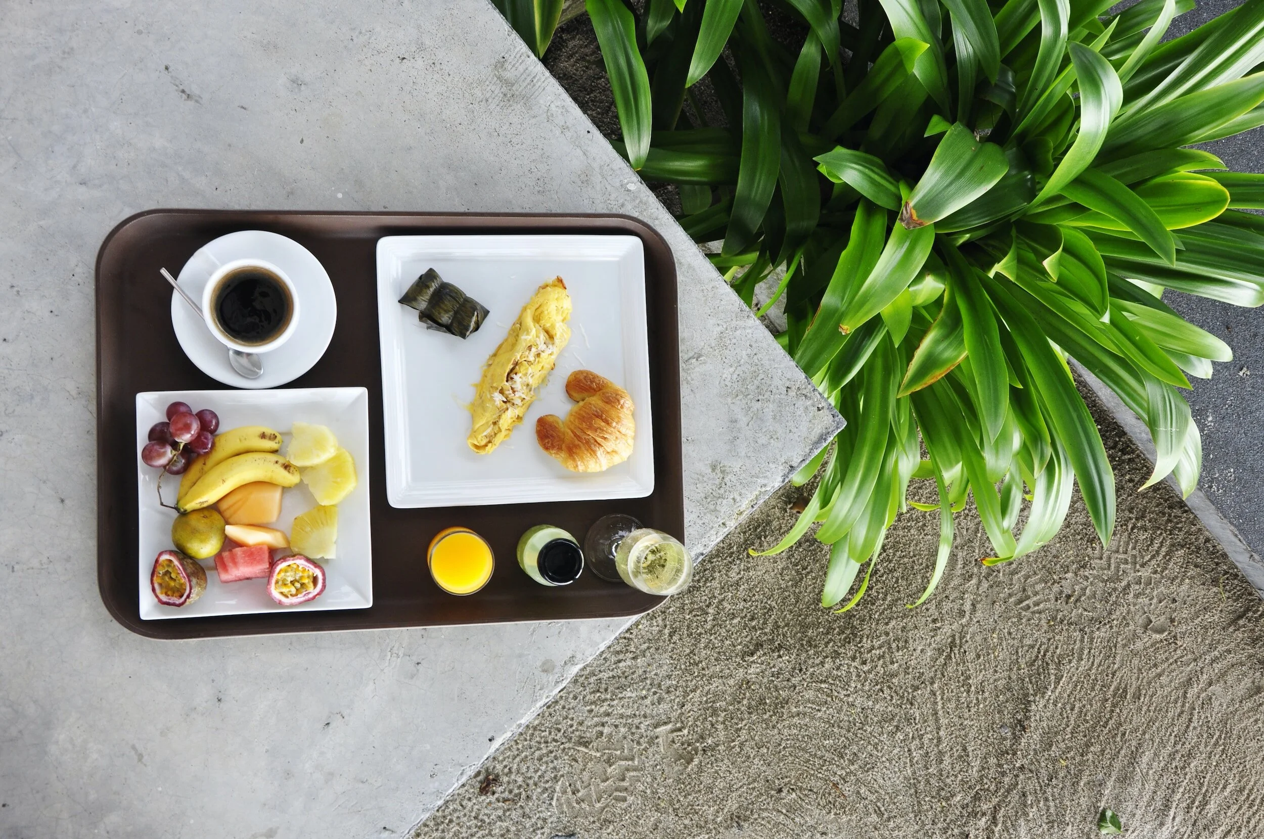 SEMI DEEP THOUGHTS WHILE EATING AN OMELET