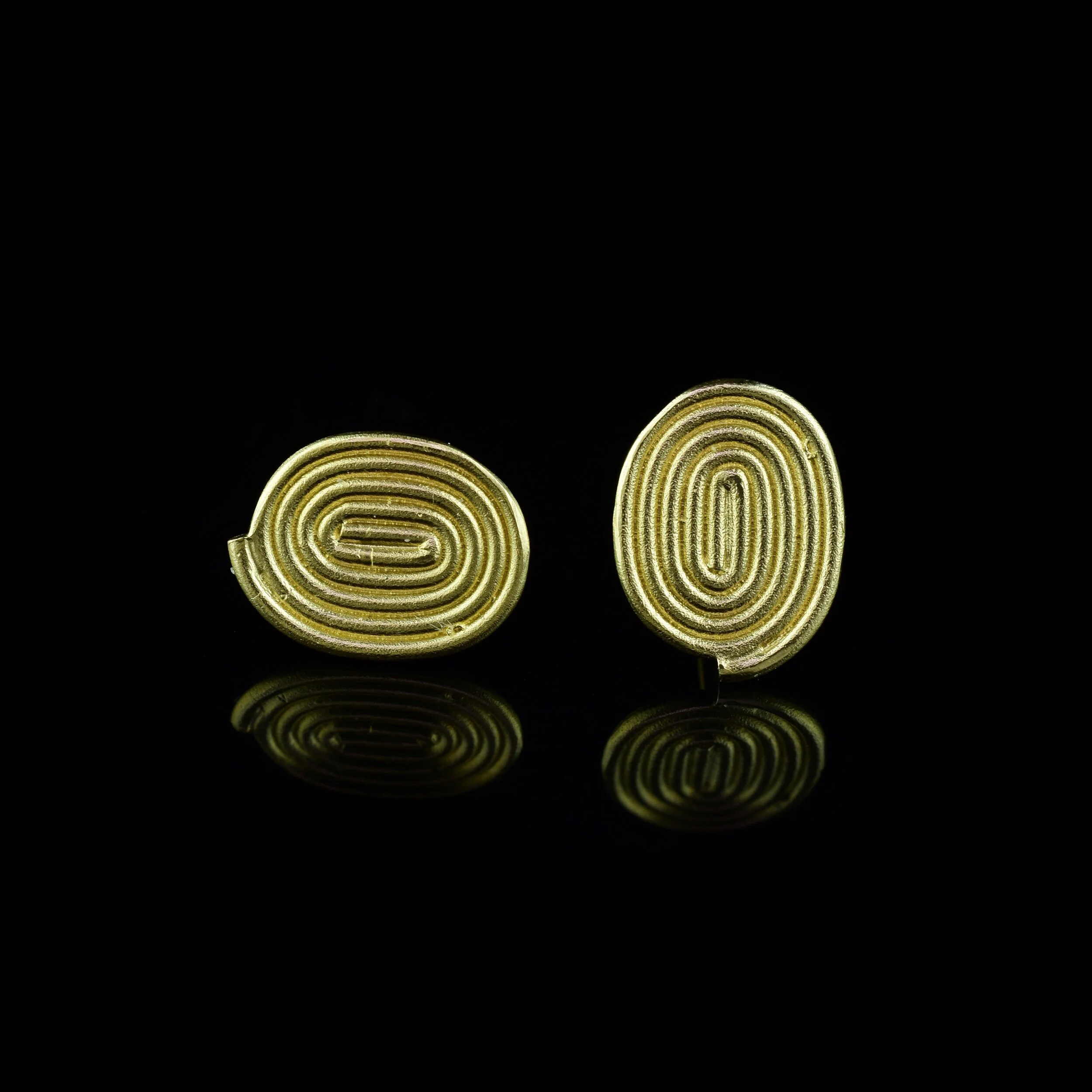 7A4AE38C-29CA-4FDB-BD1A-C094D0F35115