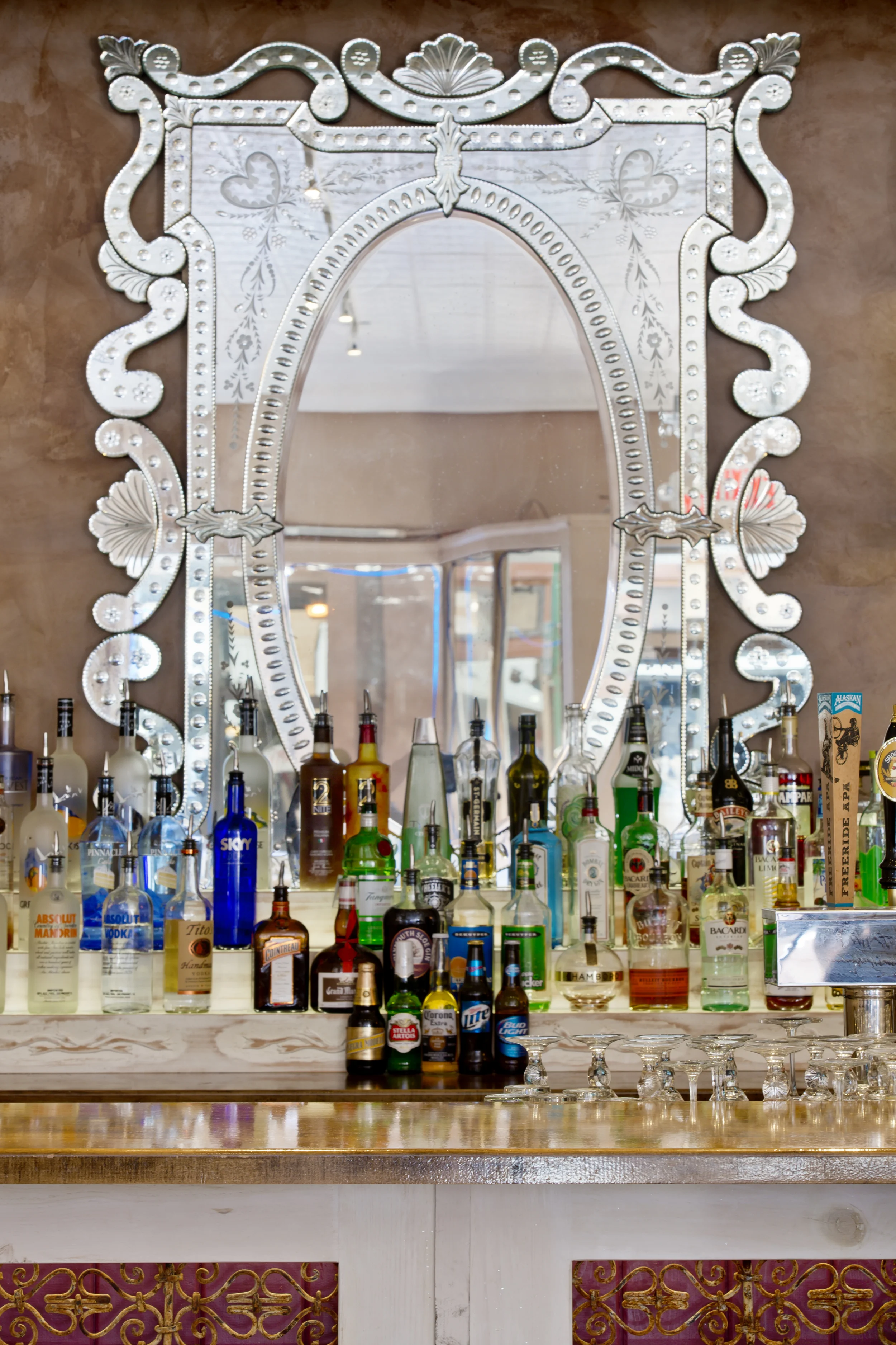 Mirror sets the stage