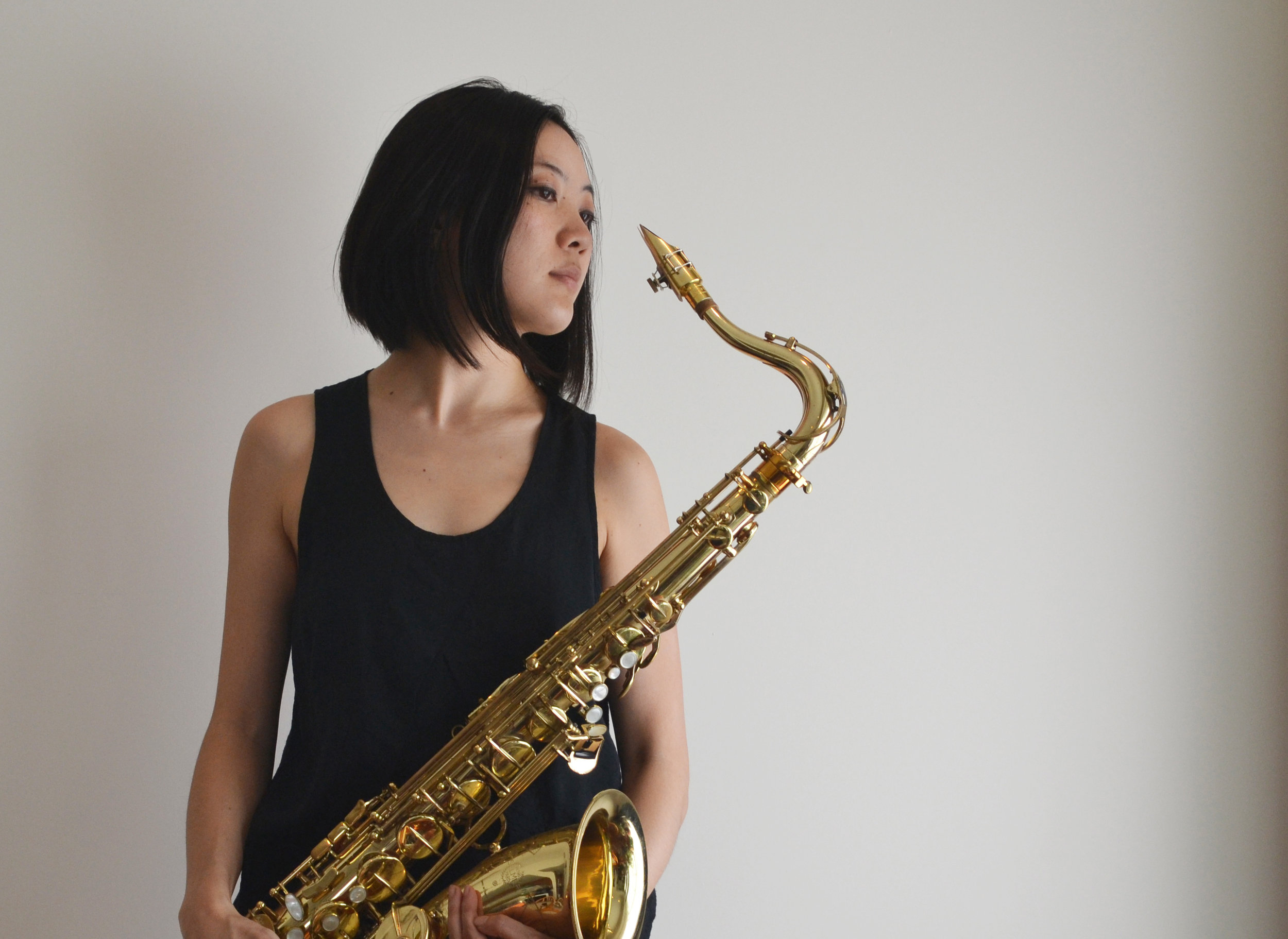 Hitomi Oba, tenor saxophone