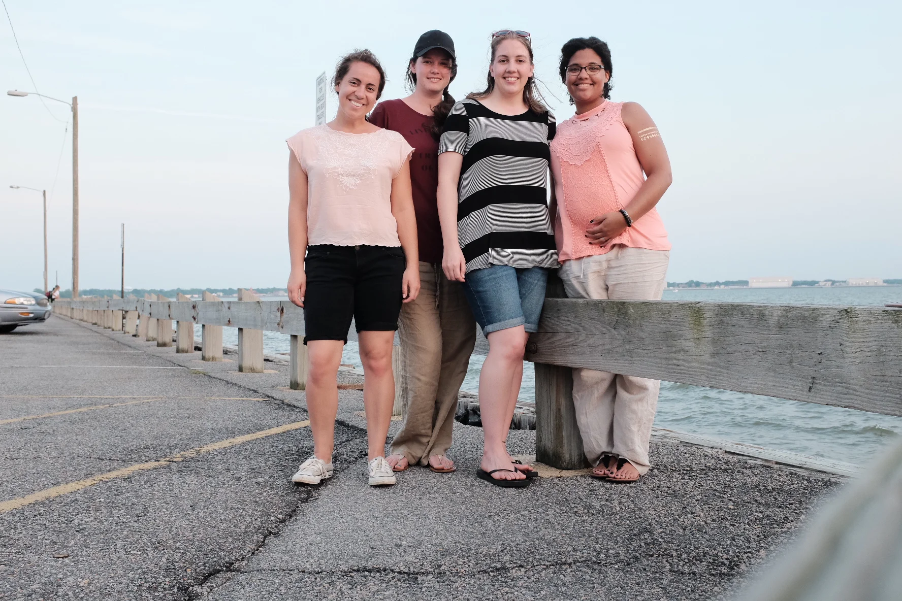 Notice the linen pants on the pregnant lady on the right. Very versatile style. 