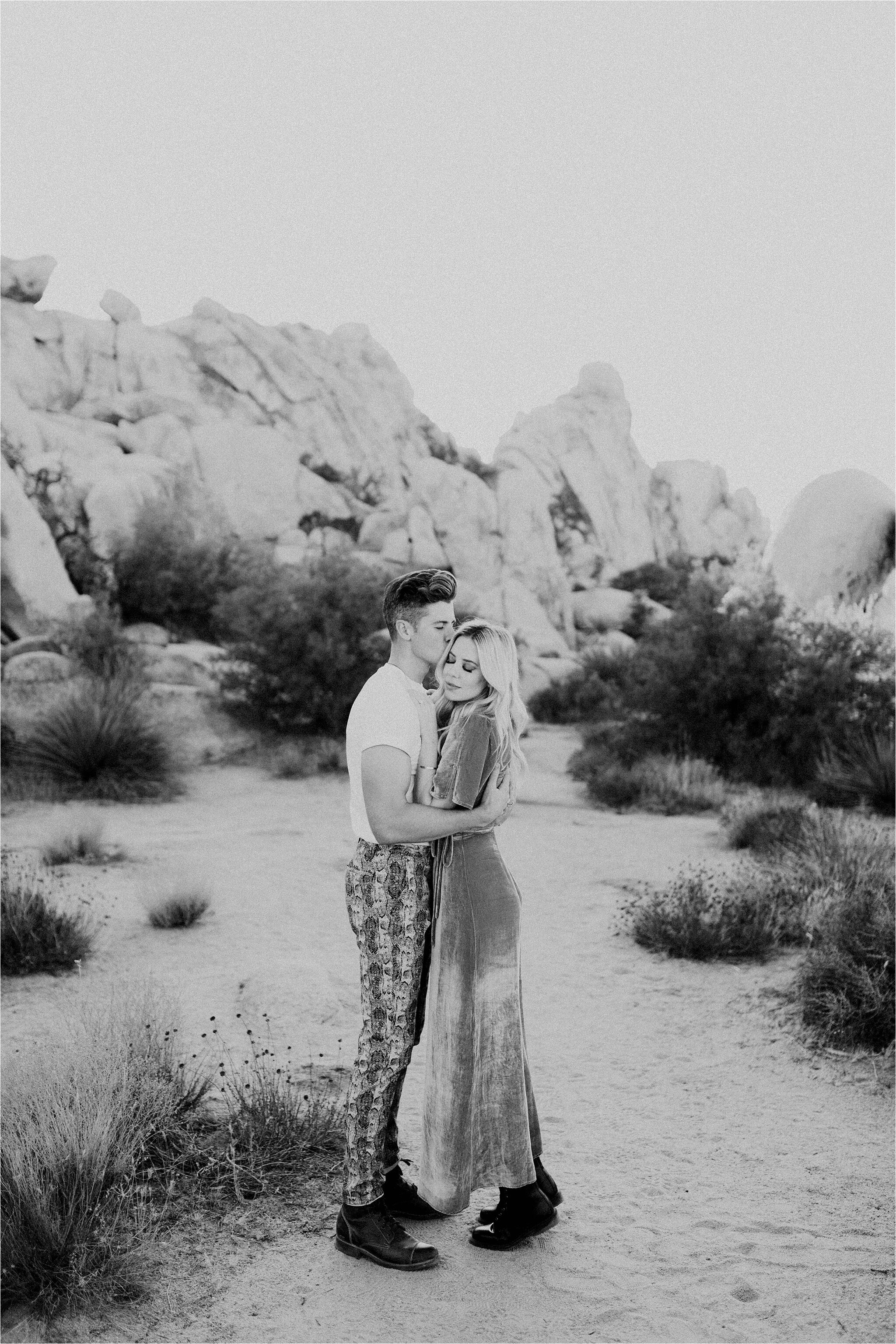 kandace_photography-joshua_tree_engagament_0009.jpg