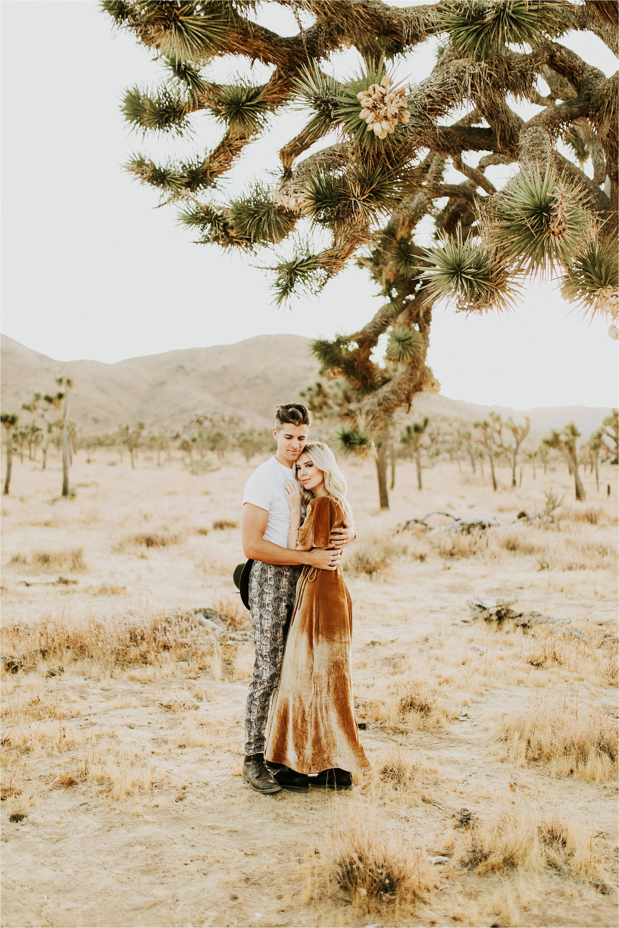 kandace_photography-joshua_tree_engagament_0038.jpg