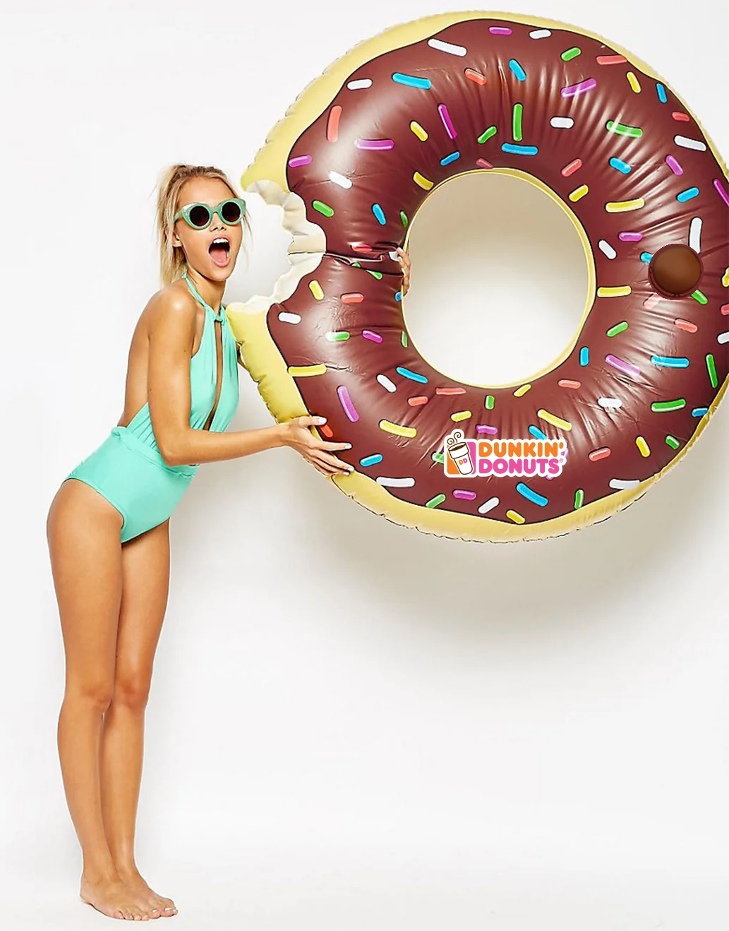 donut_pool_lifestyle.jpg