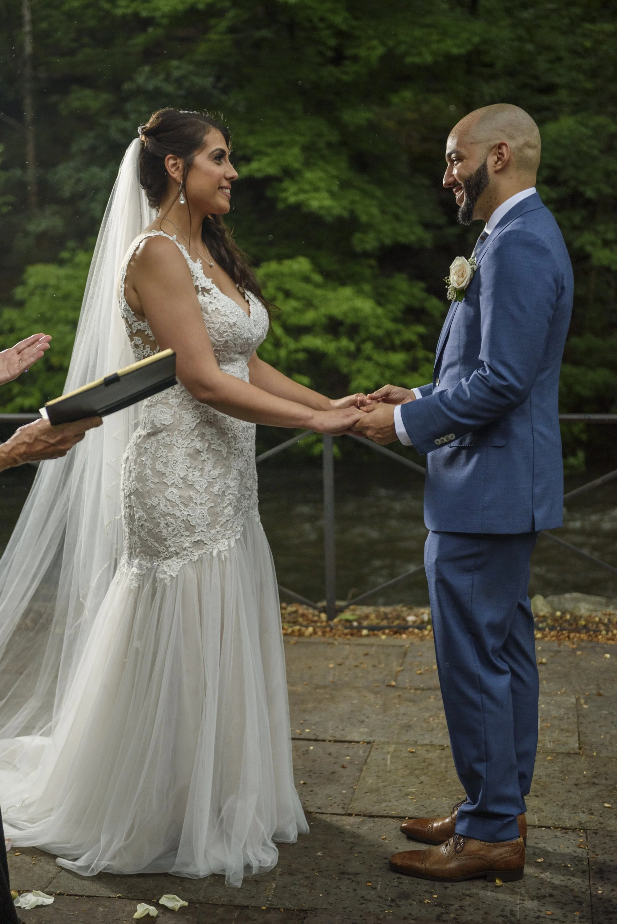 WeddingAllie&Ariel_by_RominaHendlin_081.jpg