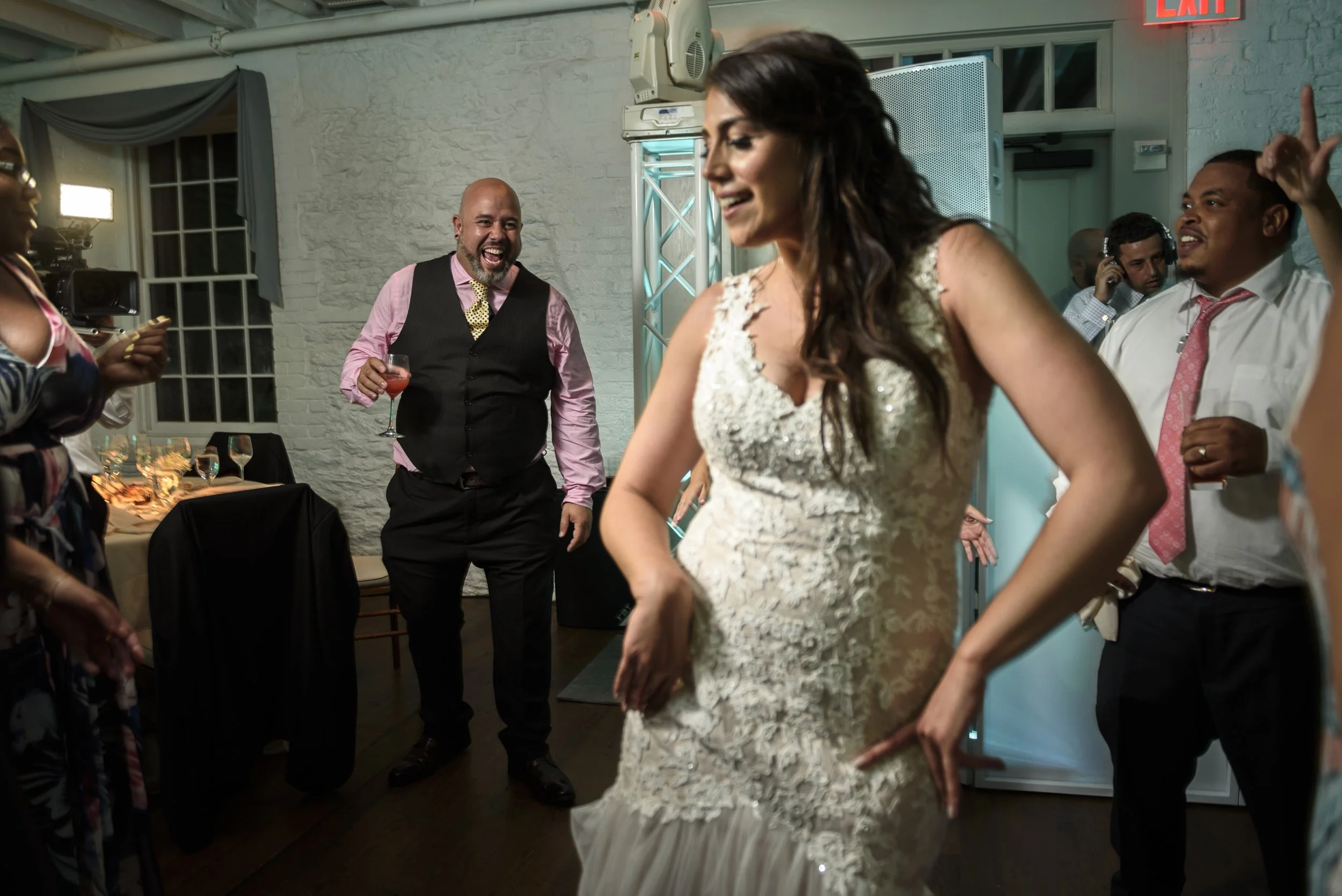 WeddingAllie&Ariel_by_RominaHendlin_112.jpg