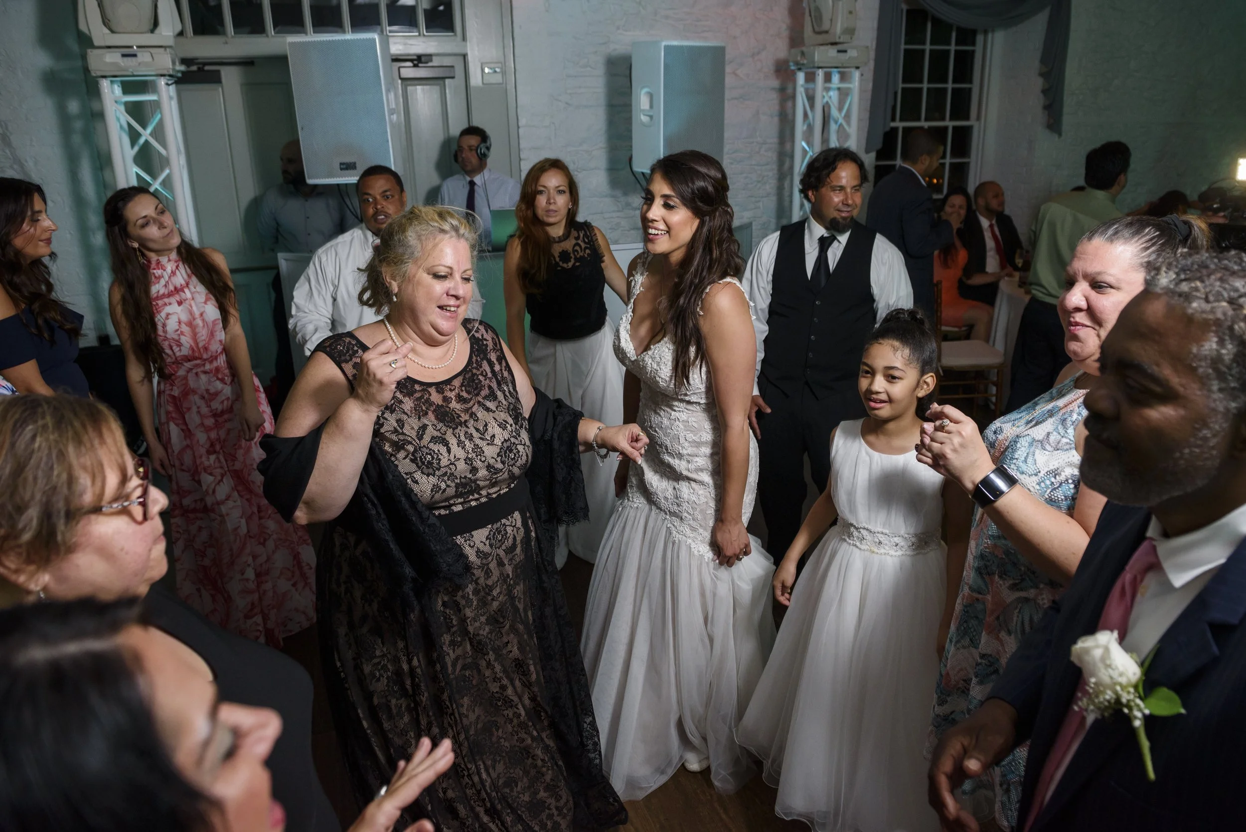 WeddingAllie&Ariel_by_RominaHendlin_109.jpg