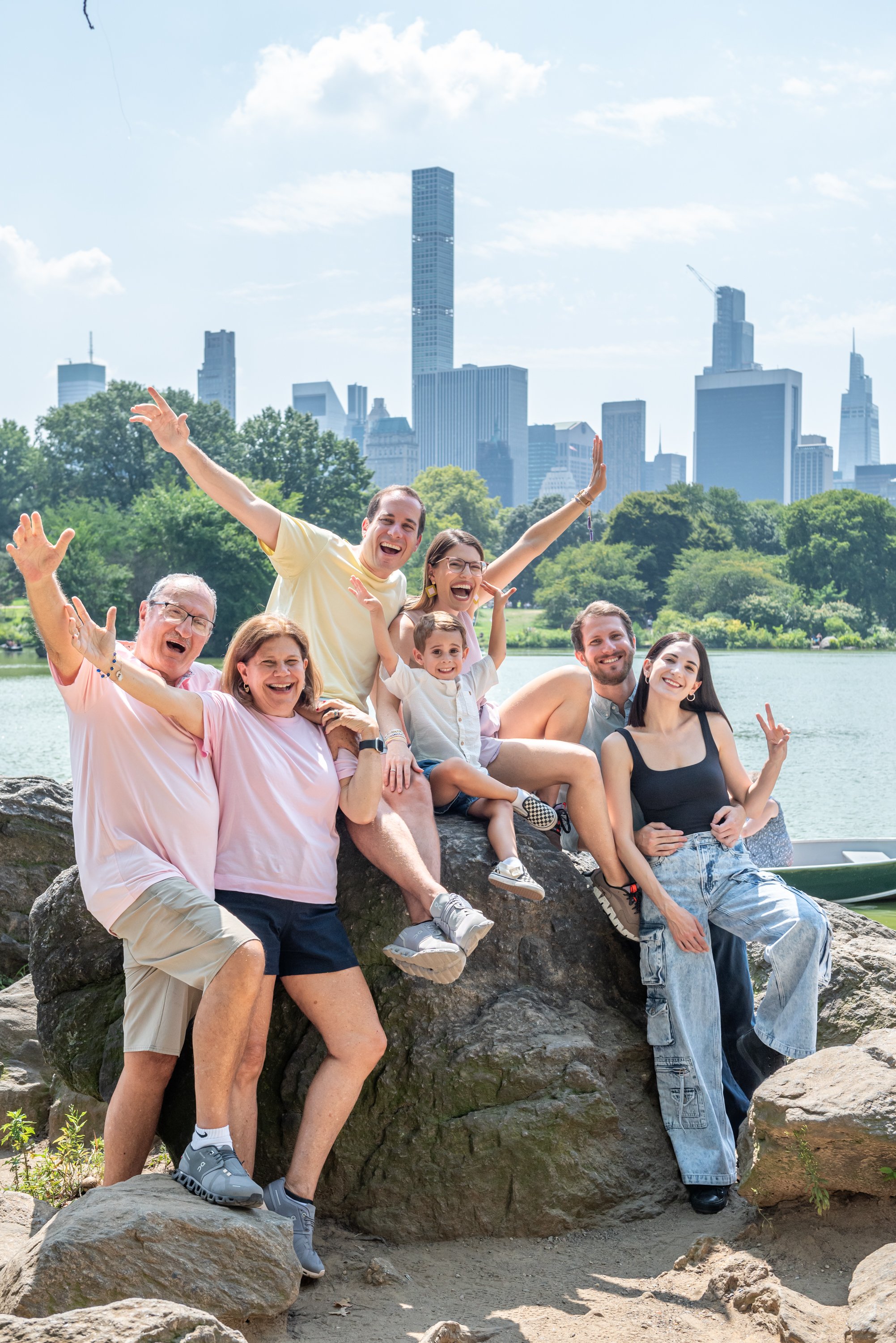 NY250824FamiliaPoler129.jpg
