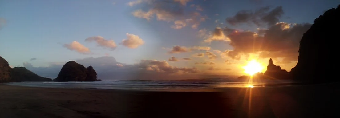 Piha surf beach