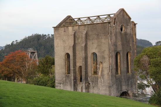 cornish pump-house-karangahake.jpg
