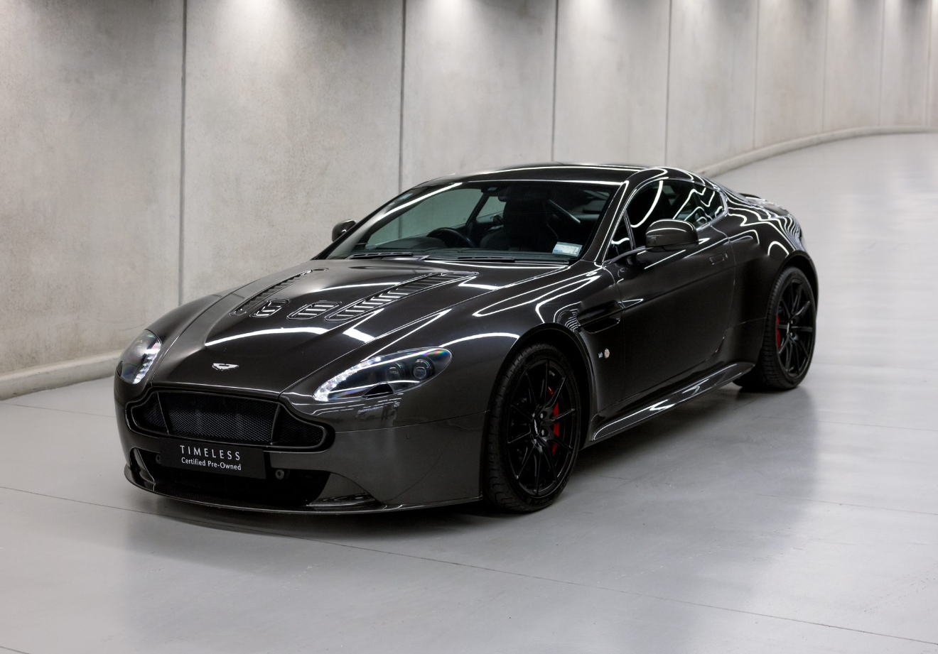 Aston Martin V12 experience 