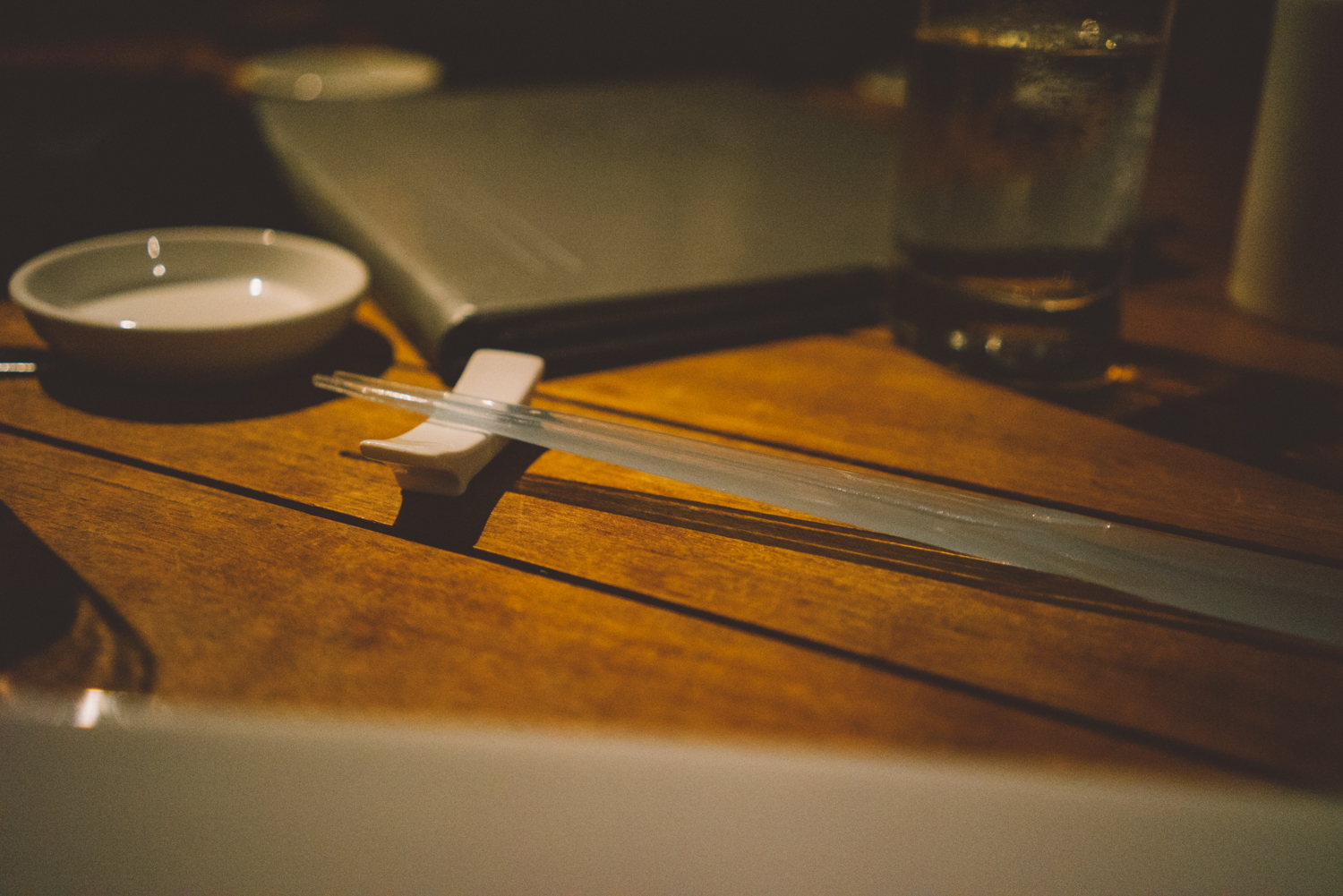Very slippery chop sticks 