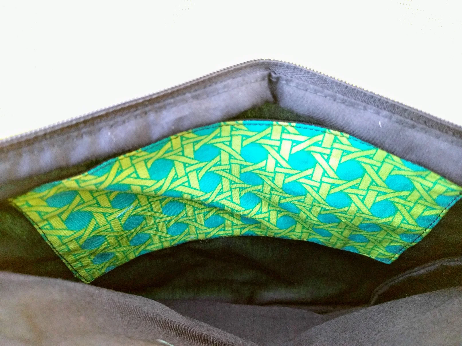 clutch-blue-4.jpg