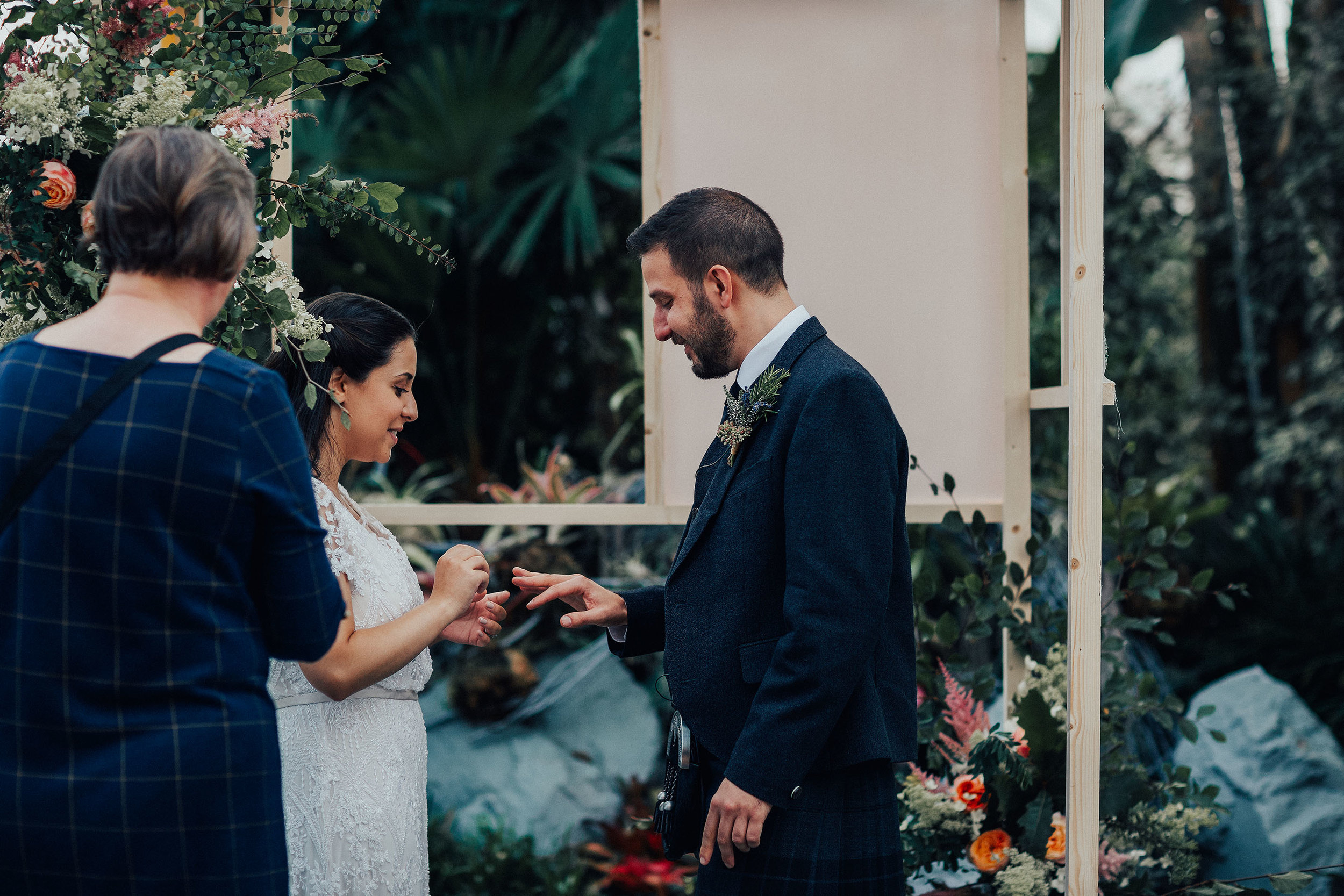 ALTERNATIVE_JEWISH_WEDDING_WEST_ON_THE_GREEN_GLASGOW_1101.jpg