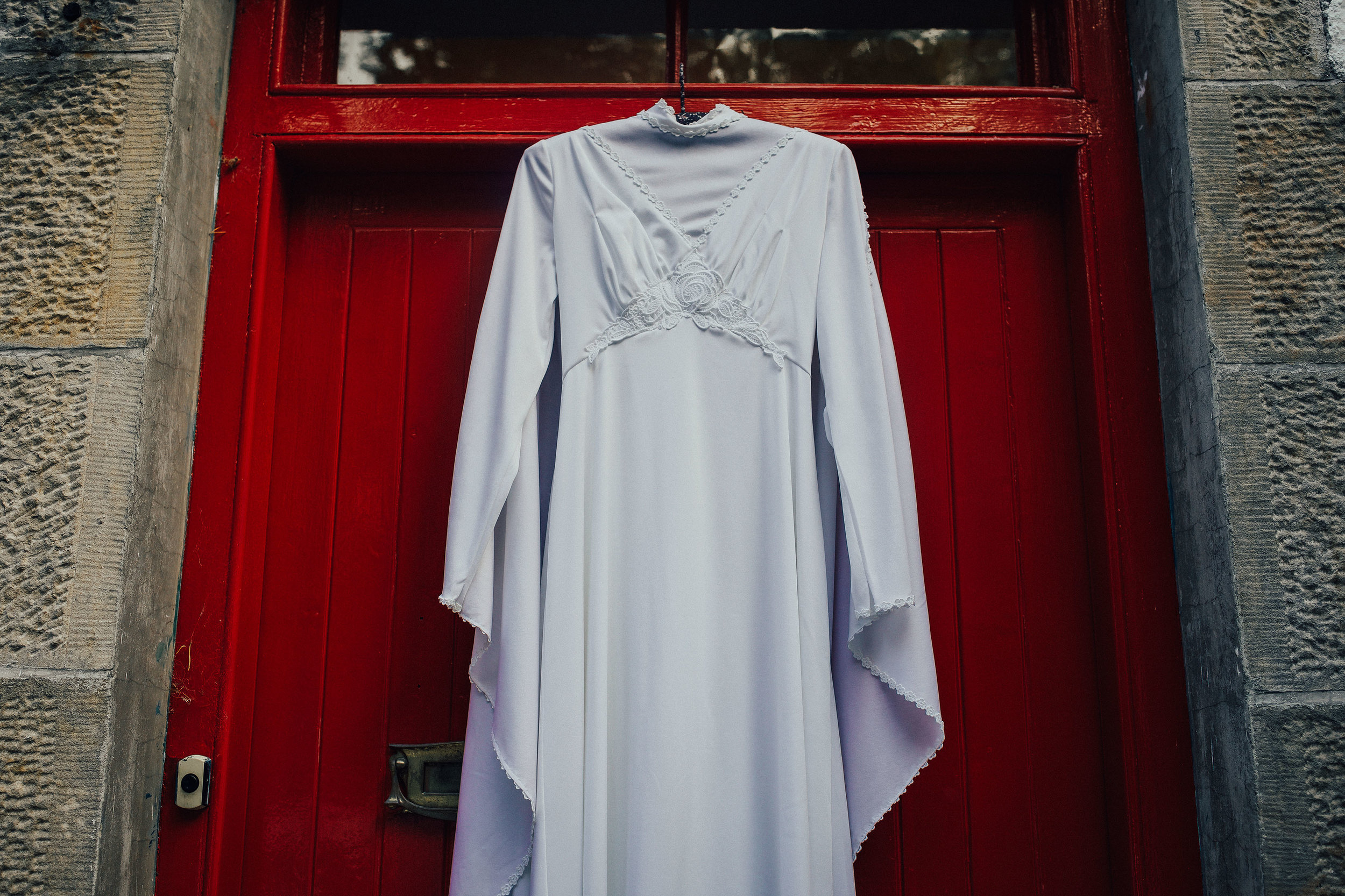 LOCH_GARTEN_DIY_WEDDING_PJ_PHILLIPS_PHOTOGRAPHY_34.jpg