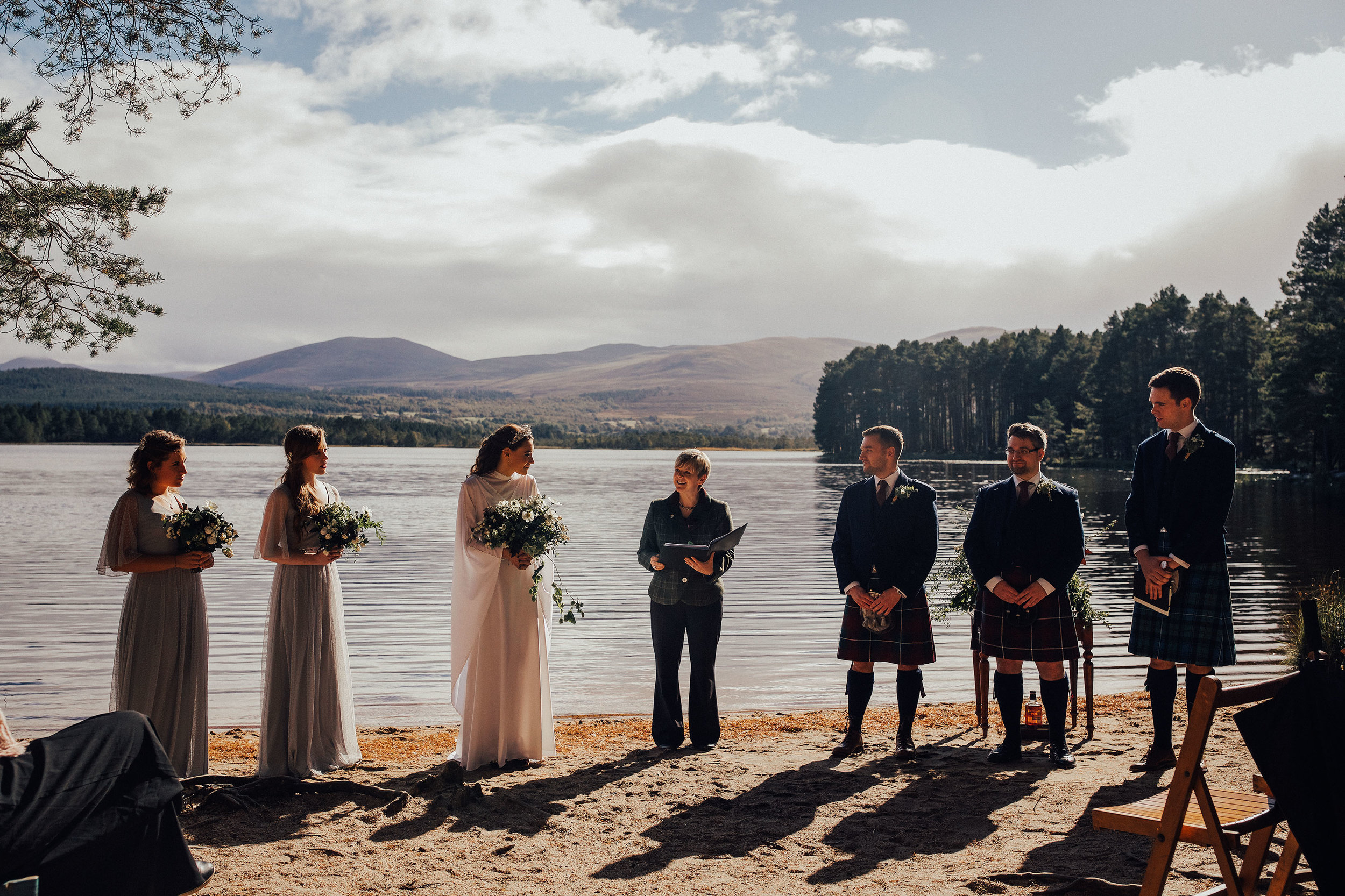 LOCH_GARTEN_DIY_WEDDING_PJ_PHILLIPS_PHOTOGRAPHY_84.jpg